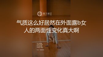 下午三点左右的某个商场人挺多的就在走廊尽头