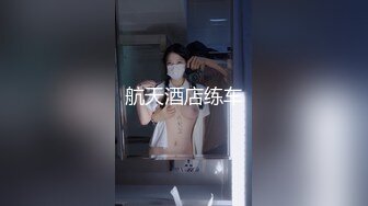 在打游戏时女友给我口交,打完游戏使劲操她