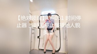  地板上猛操刚参加完漫展的模特小女友完美露脸