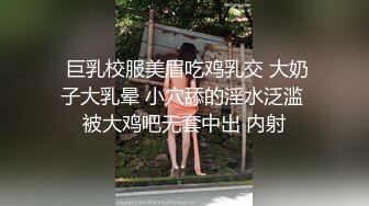  大逼少妇精彩展示，全程露脸抠逼玩弄高潮喷水不断，水果塞逼里，深喉大鸡巴