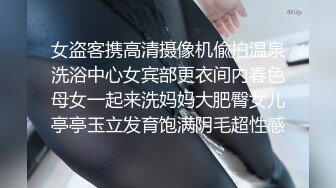 美女利用中午休息时间骗男友加班和主任偷偷出去开房