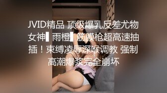 特写按头口交让妹子穿上高跟鞋再操