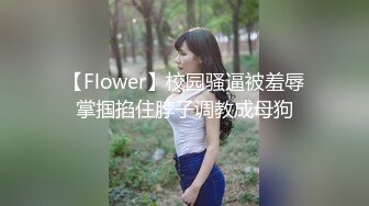  满背纹身萌萌哒双马尾美妞，无聊和炮友来一炮，特写深喉吸吮很卖力，主动上位骑乘