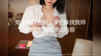 胸大漂亮的美女人妻家中和绿帽老公带来的好友一起啪啪,眼镜男干她时还有点害羞躲闪,老公拍摄,2人轮流操她!