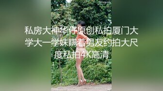 在镜子前被干的淫荡长发少女