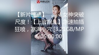 《贵在真实极限偸拍》女人坑女人系列！猥琐渣女暗藏摄像头记录大众浴室换衣室、洗浴间内部春色~场面壮观极了 (1)