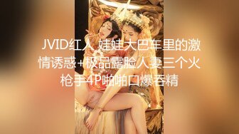 梦想女友被调教成这样，ktv里众目睽睽下替野男人口爆