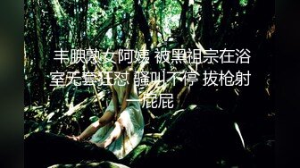 战后温存，女友在梳妆台边化妆，却被男友无情手持镜头拍摄