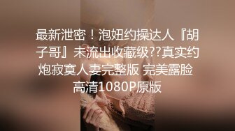 商场女厕再次偷窥到破洞牛仔裤美女的小嫩鲍