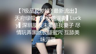 【自整理】P站CrystalFoxxx18  小嘴吞大屌 潮吹喷湿摄像头 【158V】 (51)